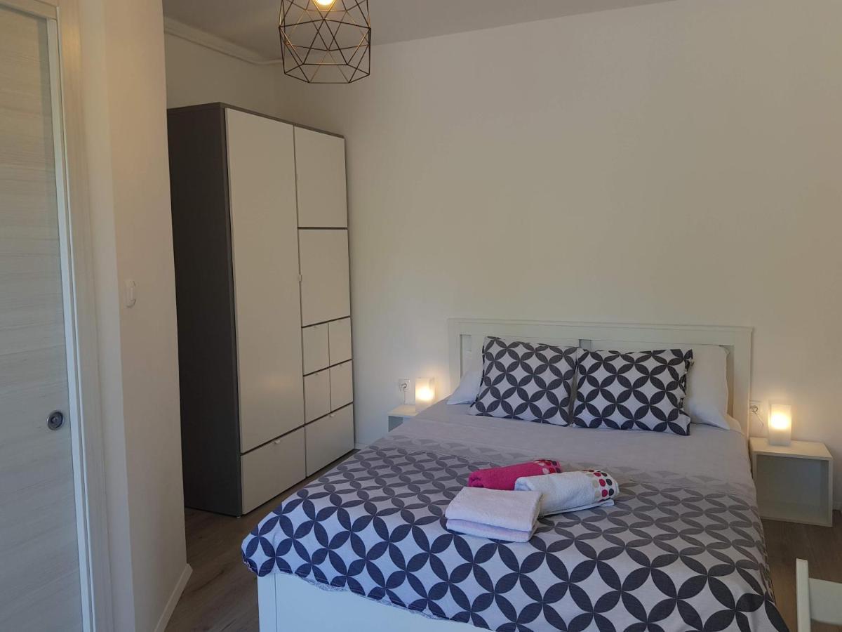 Apartmani Elena Malinska Bagian luar foto